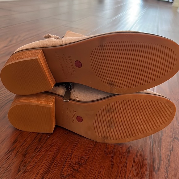 Brand new, never worn. Grey shoe boot. Excellent condition. Waterproof - Picture 3 of 8